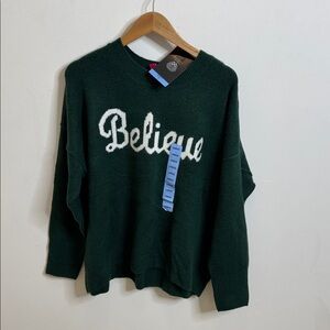 Vince Camuto Green Holiday Sweater